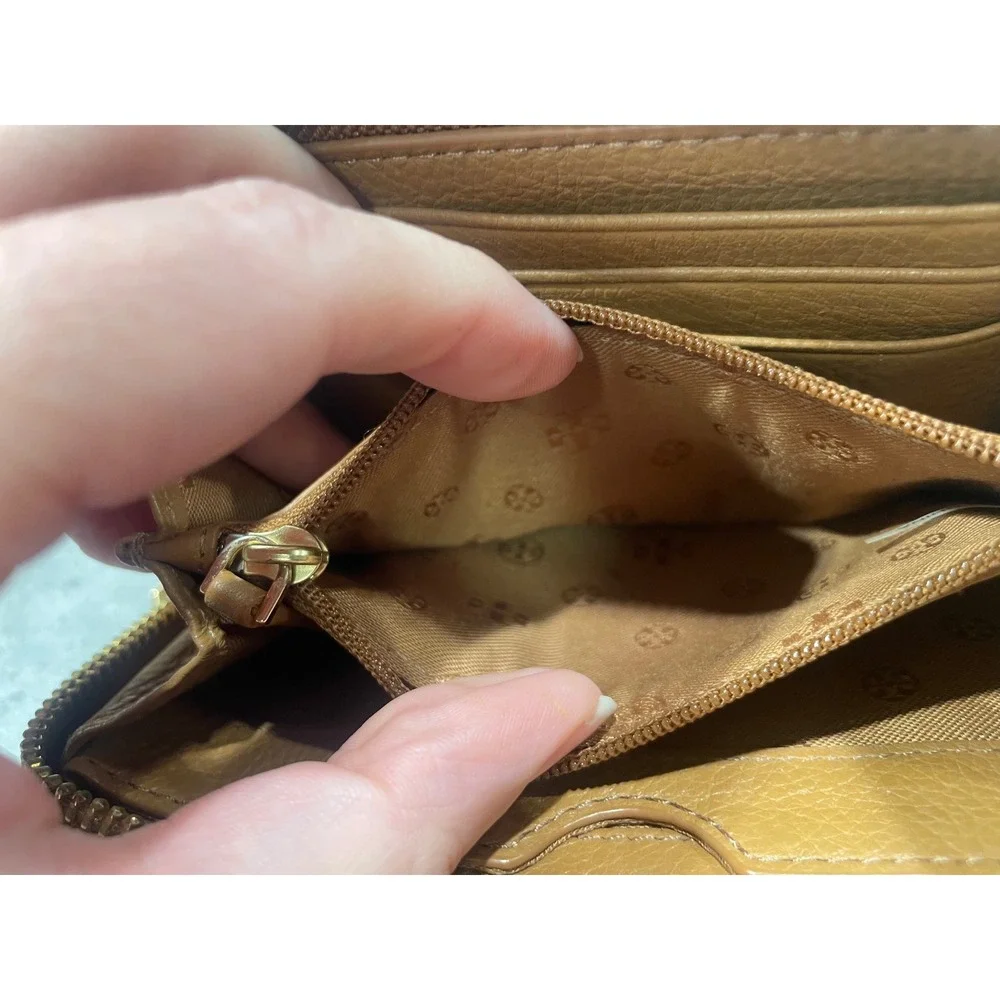 Tory Burch Marion Zip Continental Wallet Tan Pebbled Leather Whipstitch Logo - Picture 7 of 8